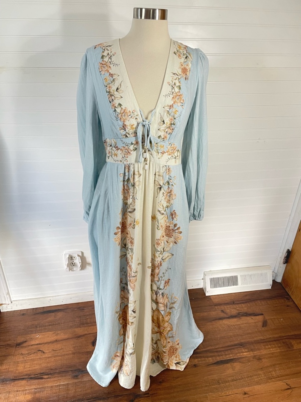 HOUSE OF HARLOW 1960 Floral Linen Blend Plunging V-neck Dress Size Medium